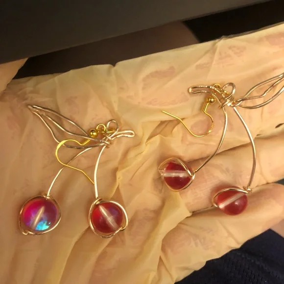 Handmade cherry earrings - Picture 3 of 3